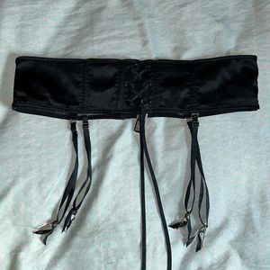Garter belt